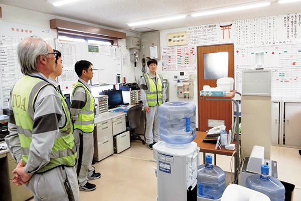 朝礼の様子