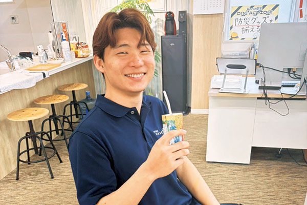 昼食休憩の様子