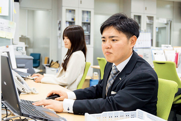 原稿出稿の様子